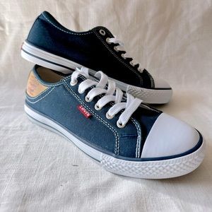 Levi’s navy sneakers (brand new)